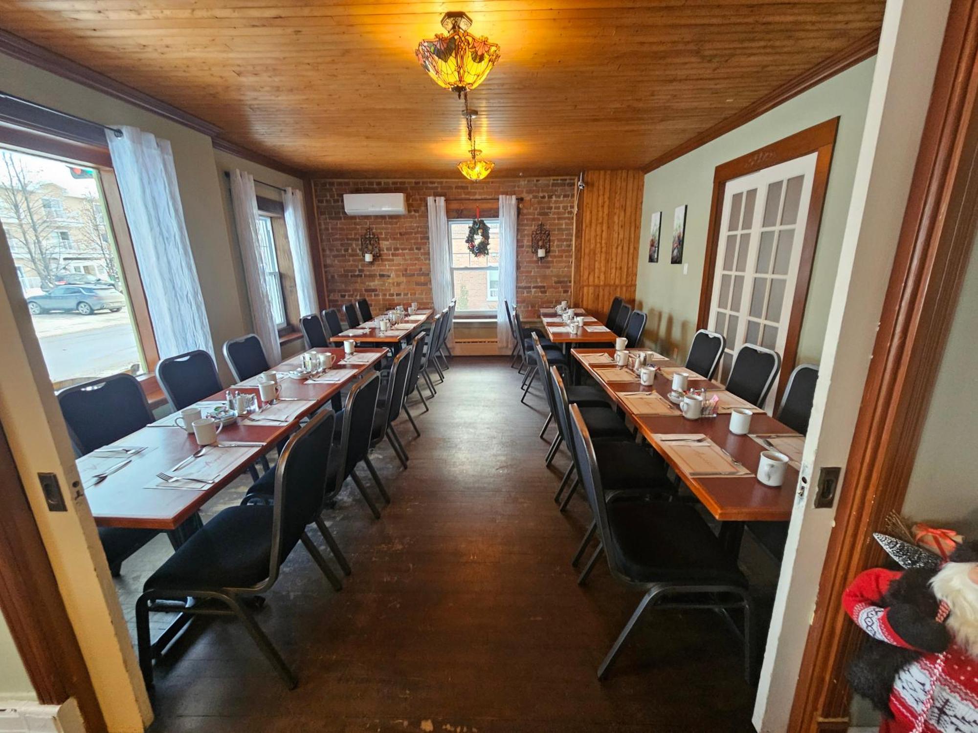 Auberge Les Deux Tours Saguenay Exterior foto
